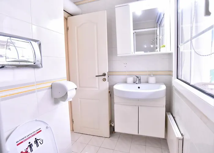 Fat Mermaid Seaside * PalaiónTsiflíkion