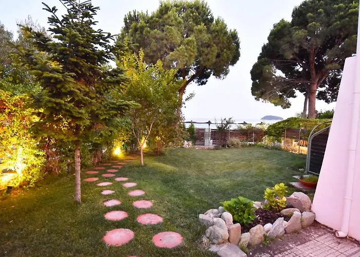 Fat Mermaid Seaside Villa